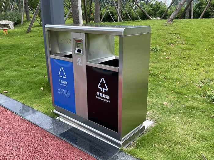 成都室外镀锌板垃圾桶