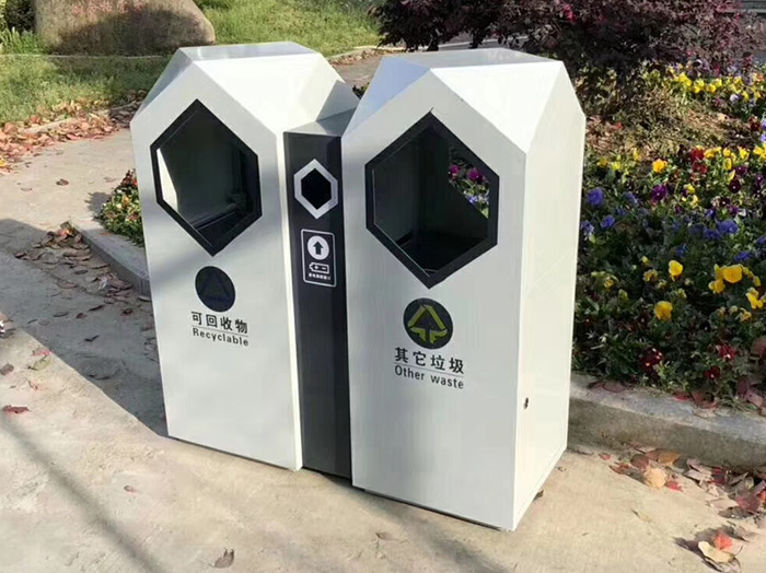 乐山环卫果皮箱日常维护